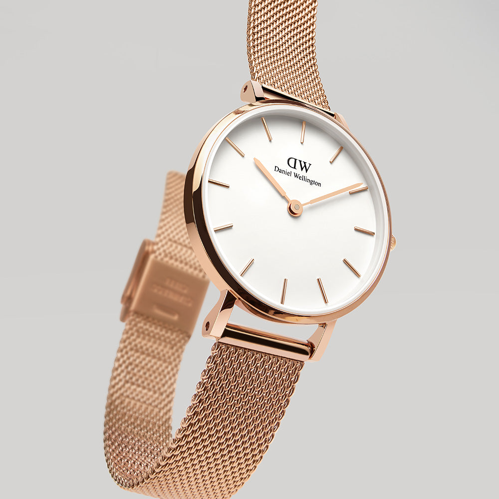 Petite Collection Small watches in gold and silver DW