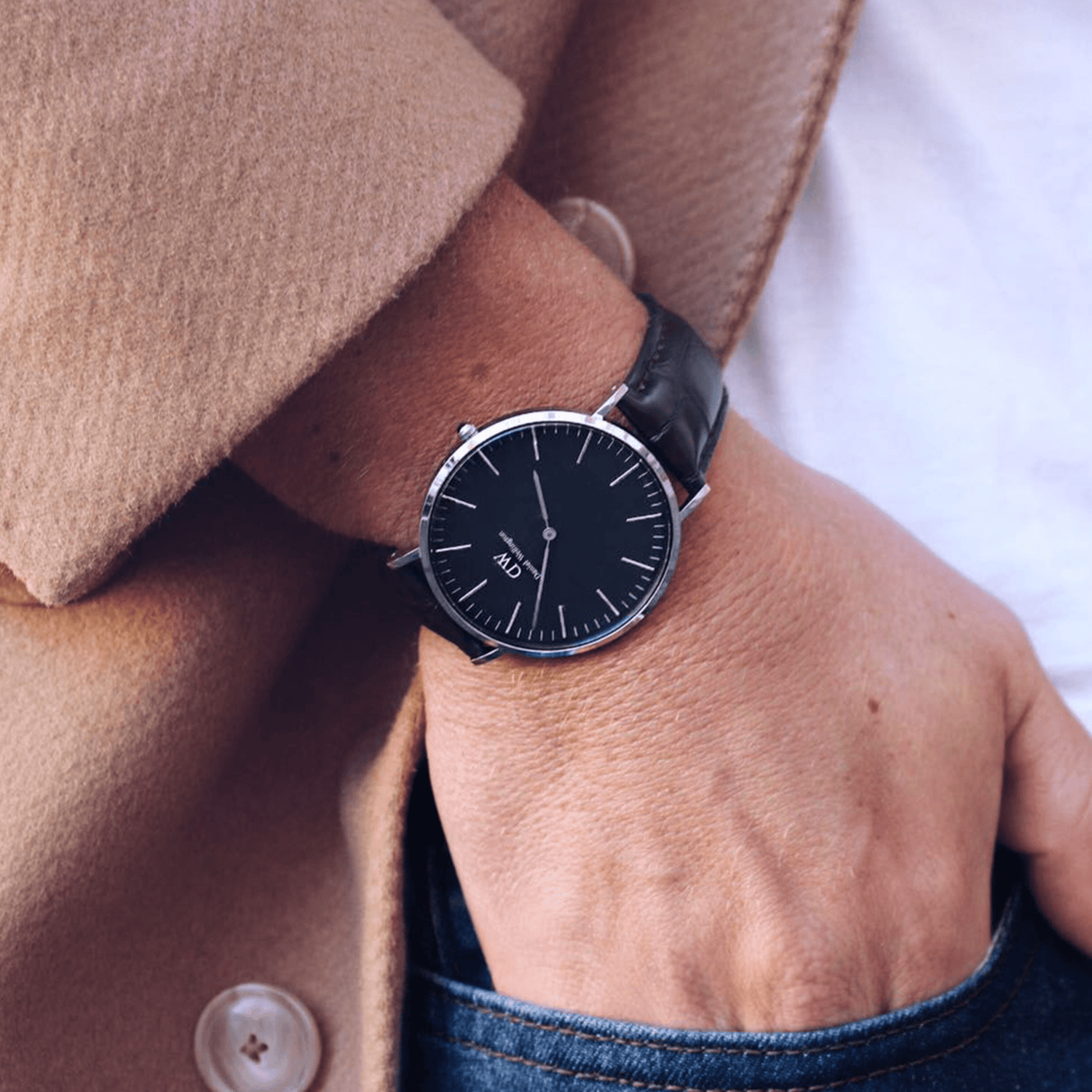 Reading - Black men's watch with silver details 40mm | DW